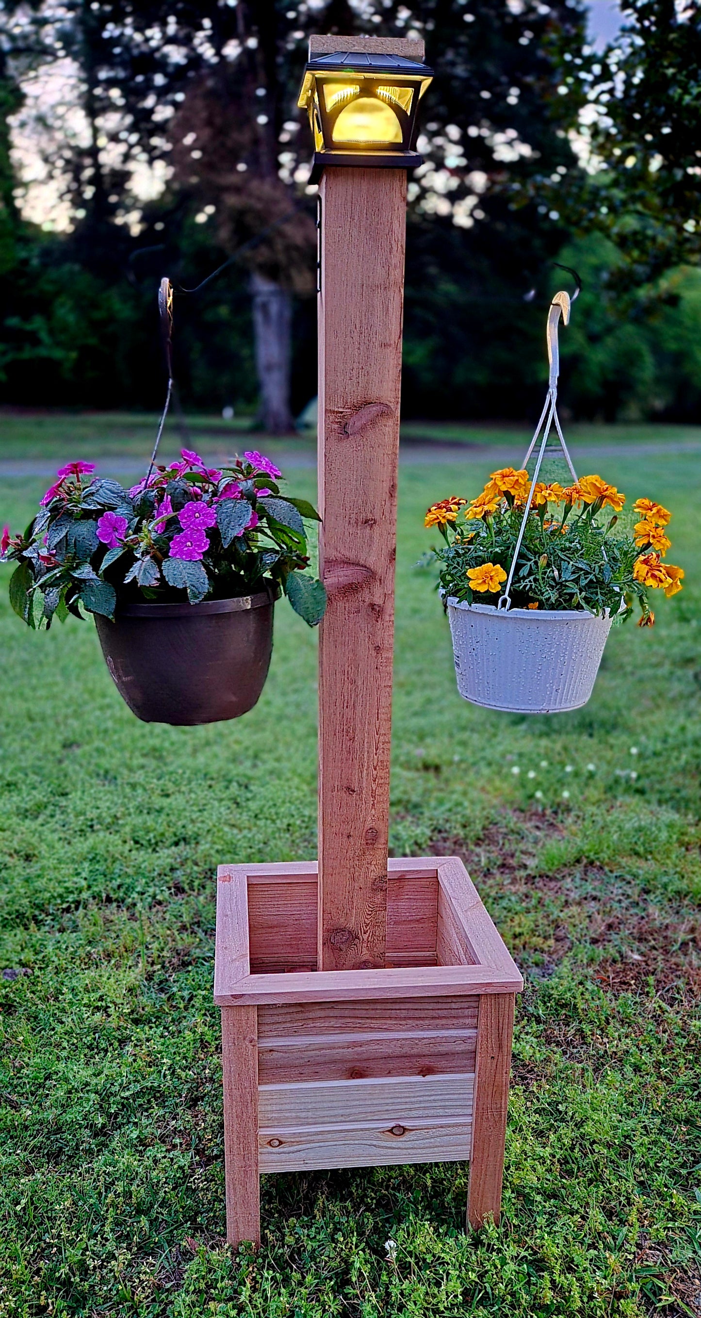 Cedar Planter Box with 4Ft, Post