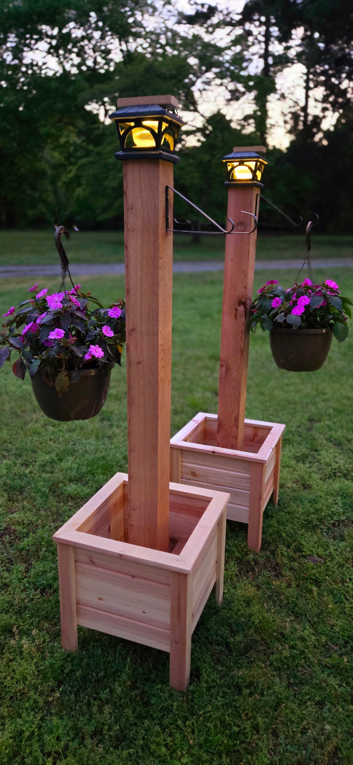 Cedar Planter Box with 4Ft, Post
